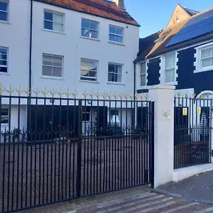 Number Five Privatunterkunft Hove